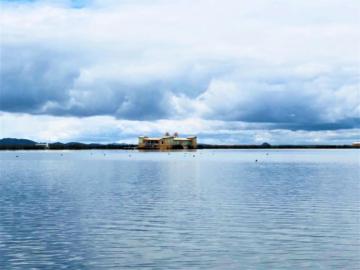 Qhapaq Lago Titicaca - Peru Puno Exterior photo